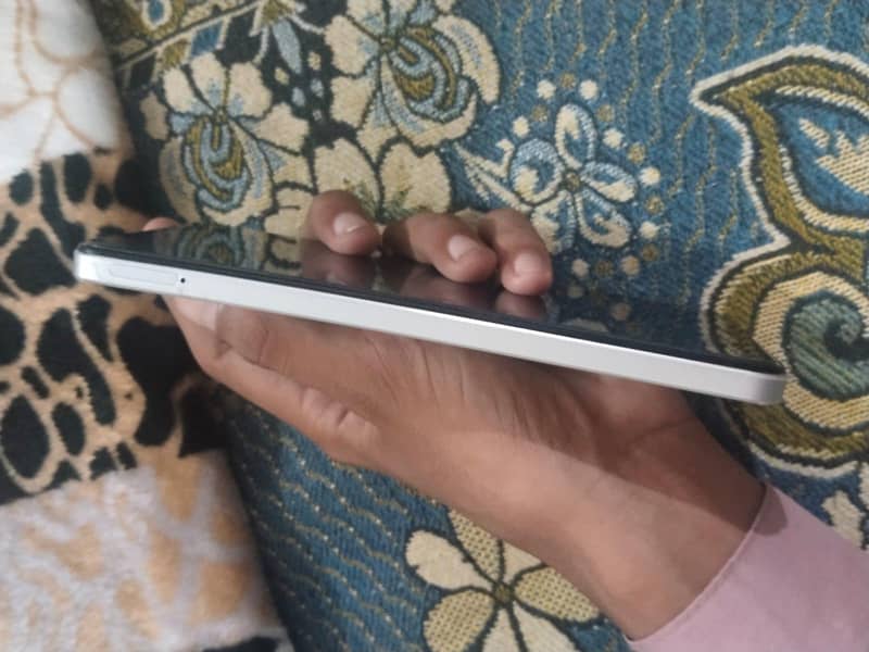 Realme C71 4
