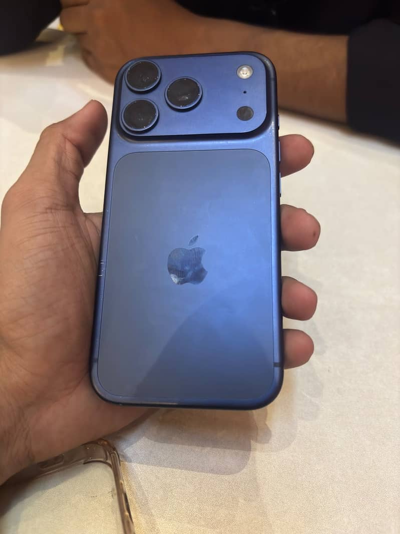 Apple iPhone 17 Pro 1