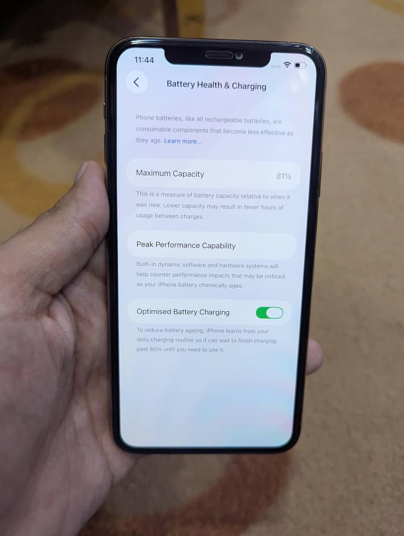 Apple iPhone 11 Pro Max 8