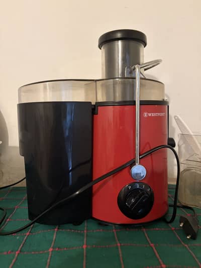 Hard fruit juicer.