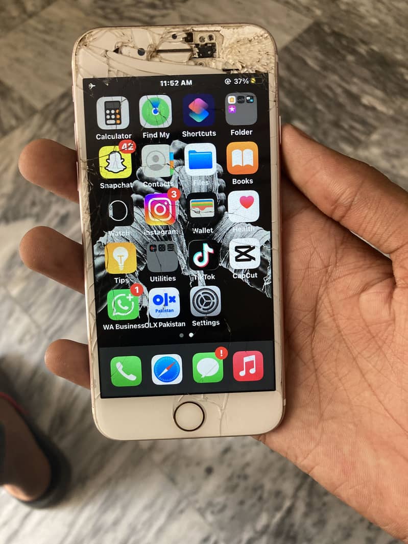 Apple iPhone 7 1