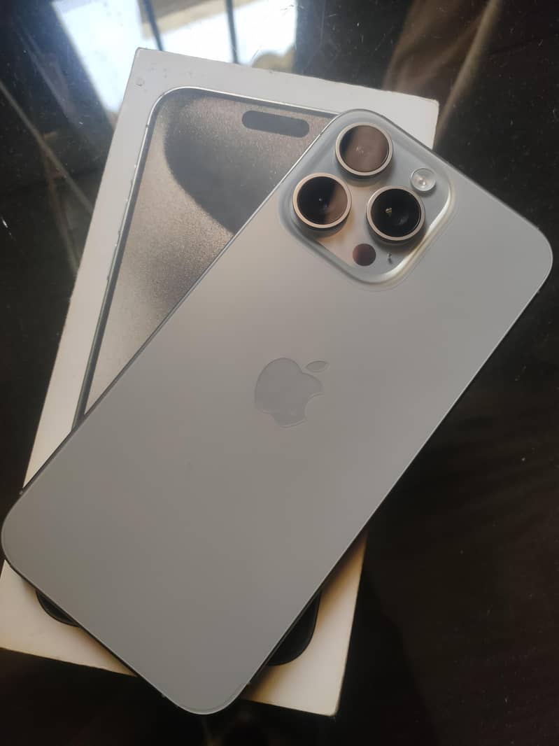 Apple iPhone 15 pro max 0