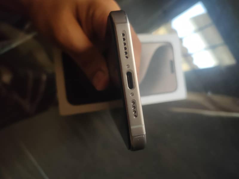 Apple iPhone 15 pro max 5