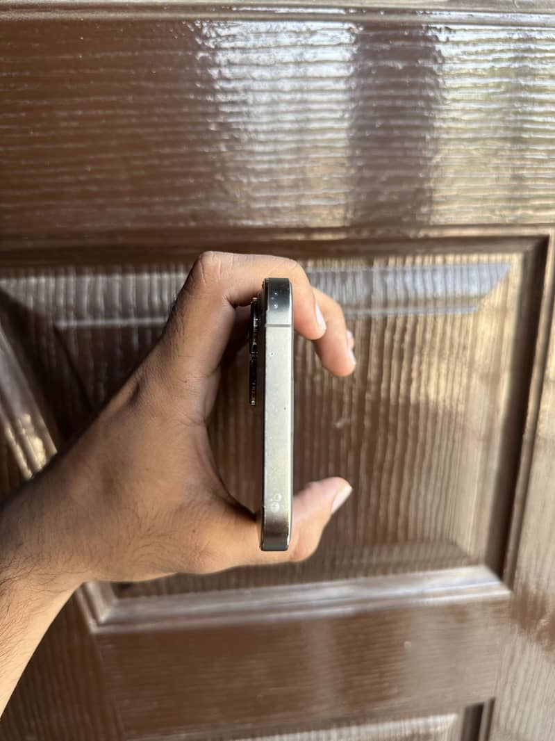 Apple iPhone 13 Pro Max 5