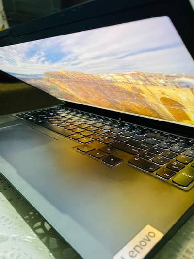 Lenovo Legion Gaming laptop Ryzen 7 gtx 1660Ti 6gb