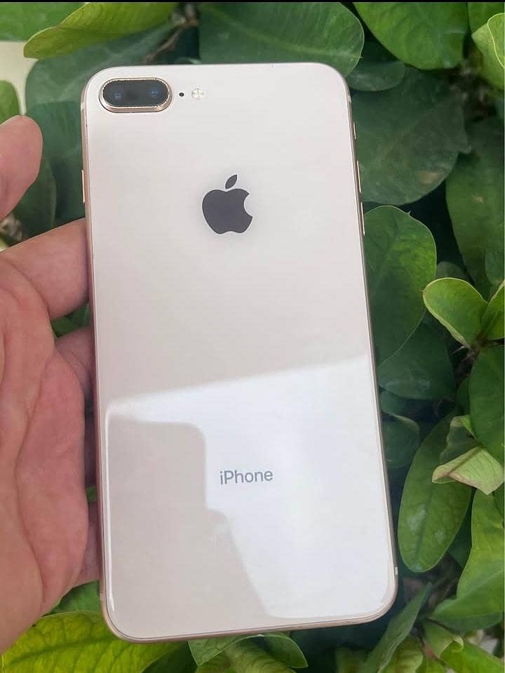 Apple iPhone 8 Plus 5