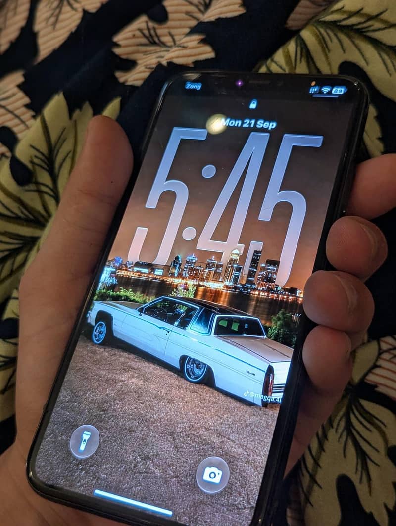 Apple iPhone 11 Pro Max 2