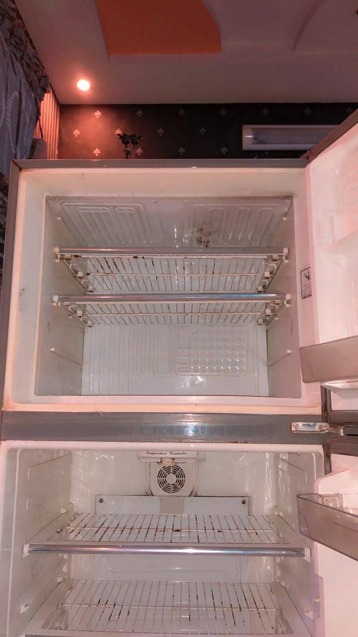 Dawlance fridge 4