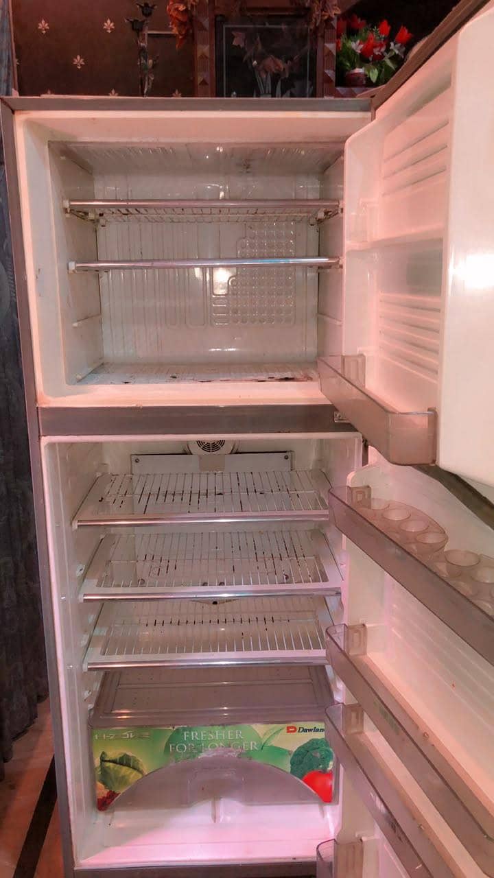 Dawlance fridge 6