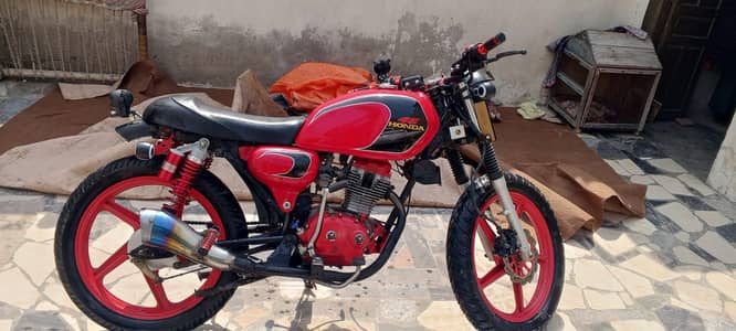 Cafe Racer 125
