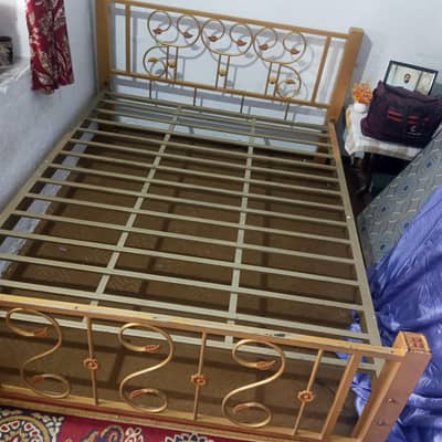 Double Lohay Ka Bed
