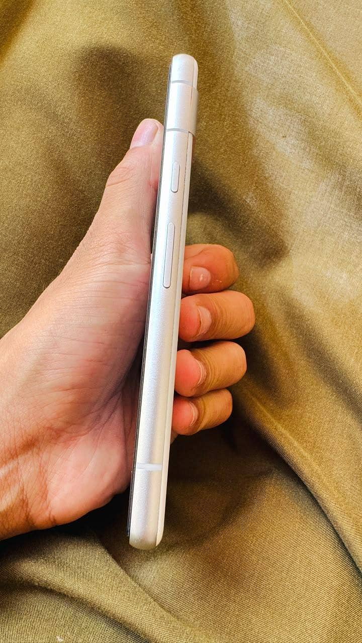Google Pixel 7a 3
