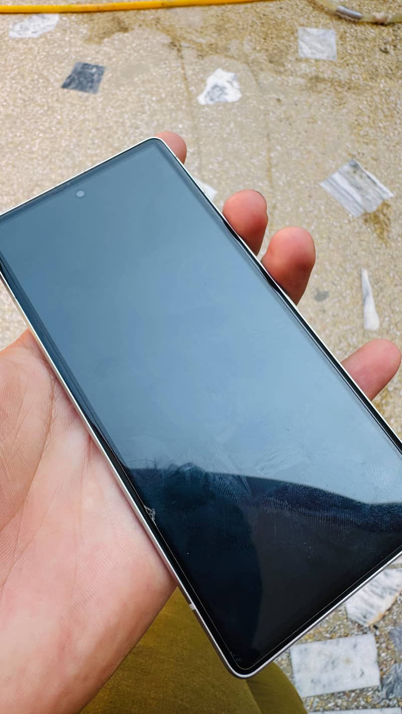 Google Pixel 7a 5