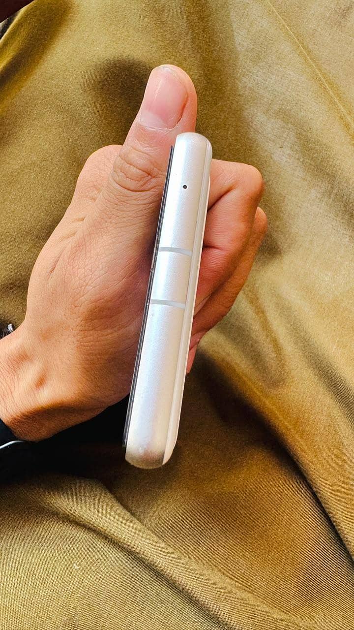 Google Pixel 7a 9
