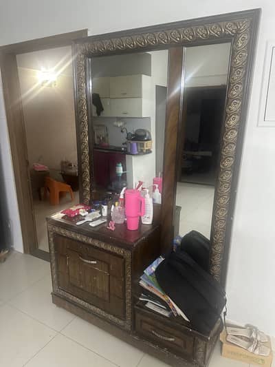 Dressing table for sale