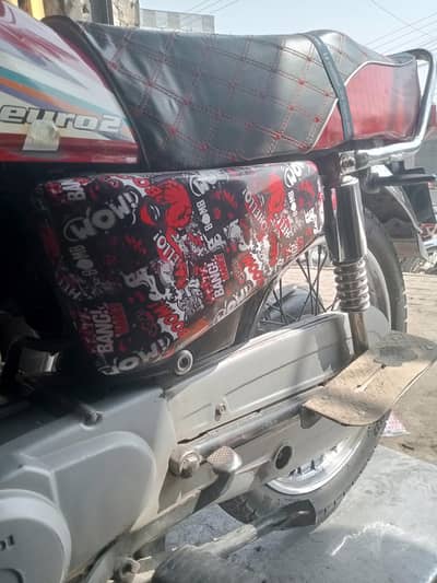 Red colour 125 Punjab Multan number good condition