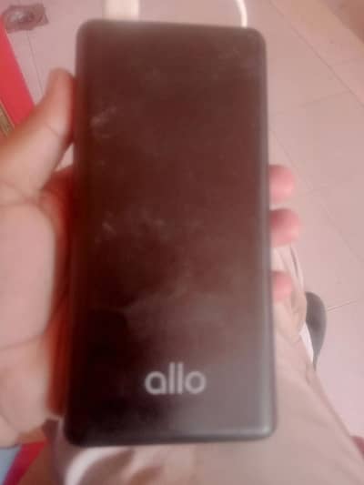 alla powor bank 30000 hazar mah 1 dafa charge krey 2 haftey us kry