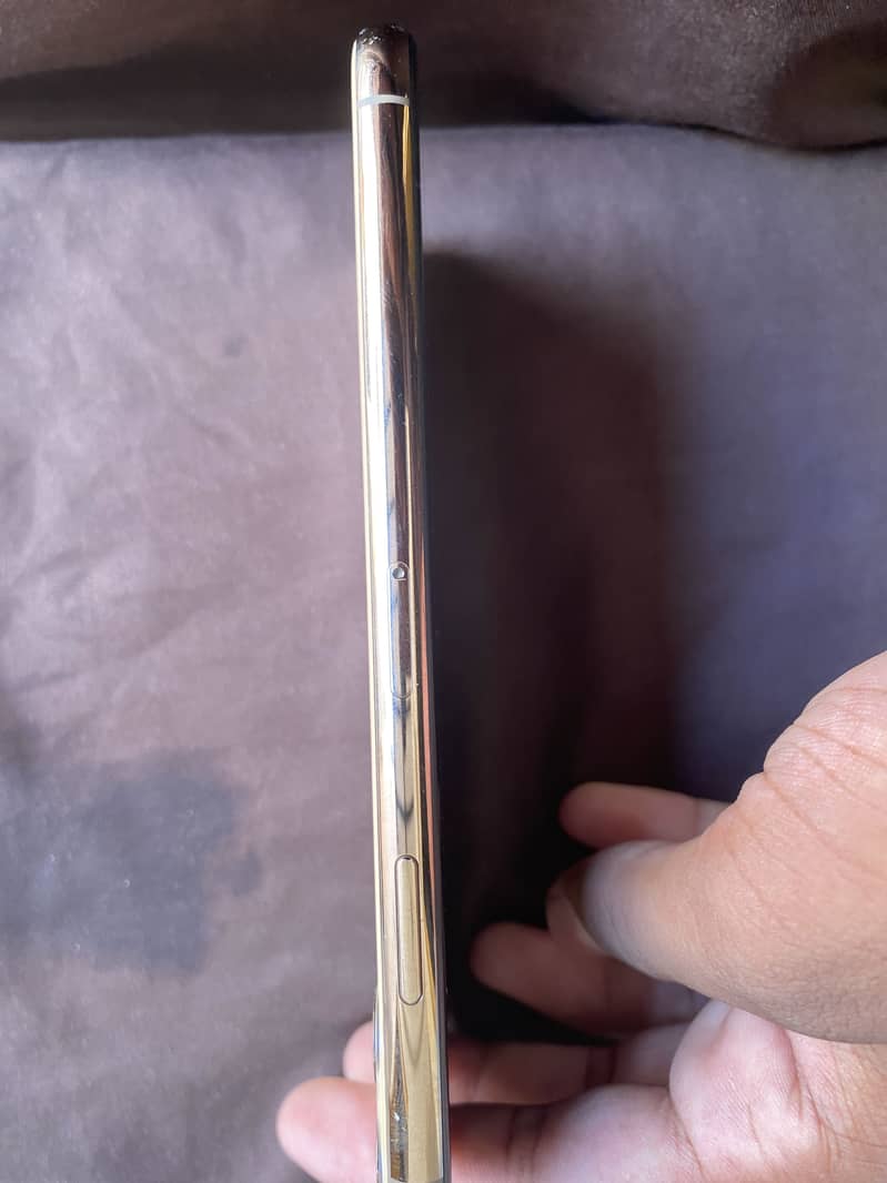 Apple iPhone 11 Pro Max 3