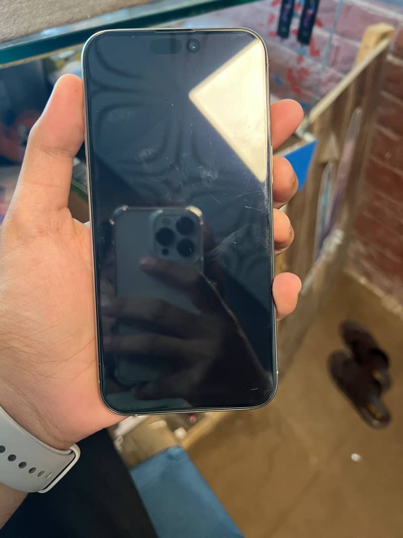 Apple iPhone 15 Pro Max 2
