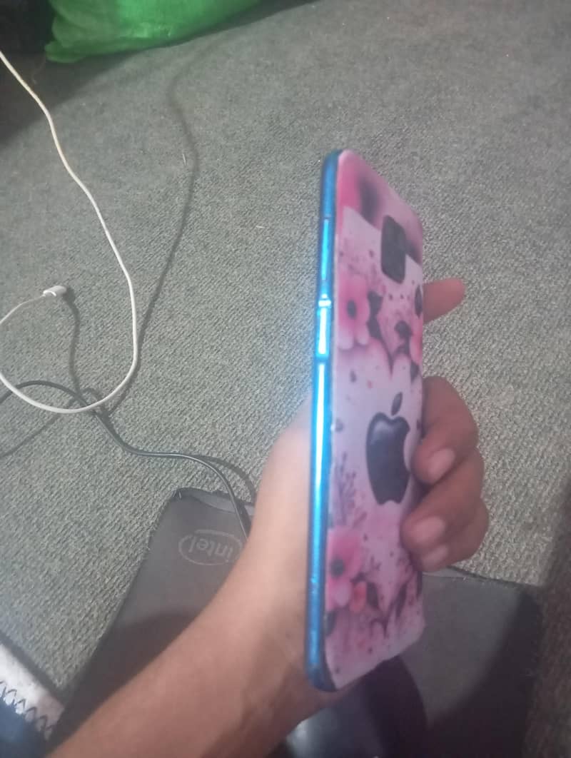Xiaomi Redmi Note 9S 3