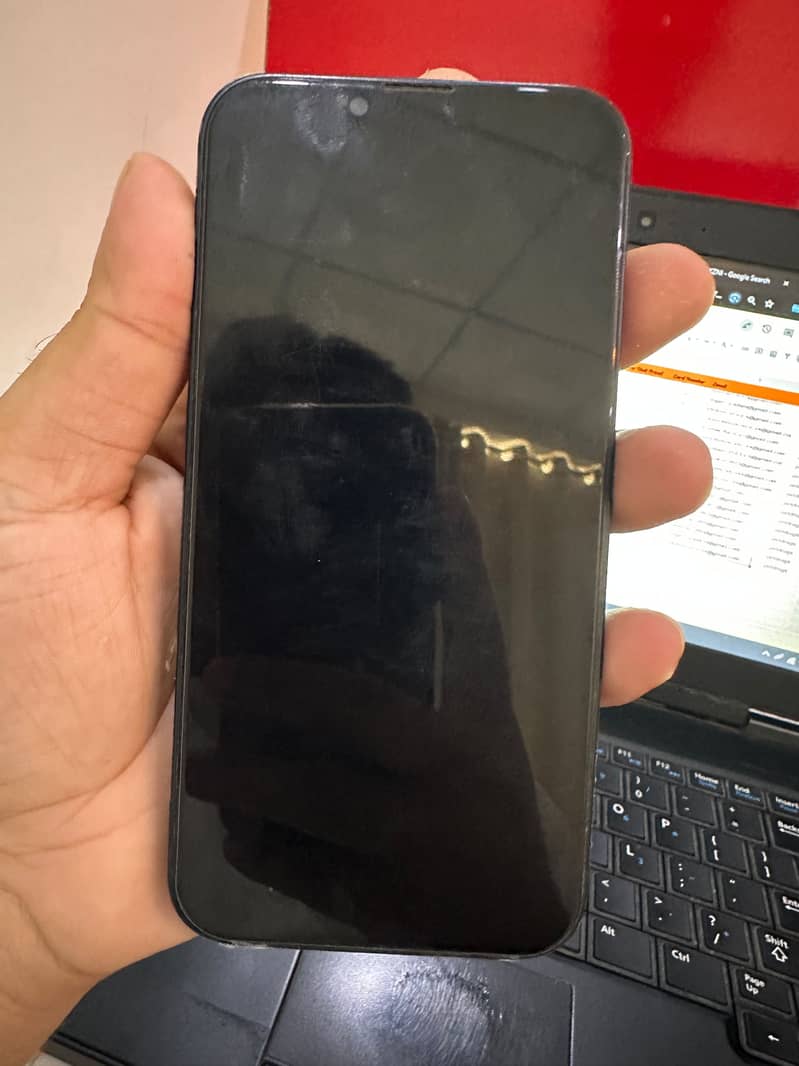 Apple iPhone 13 2