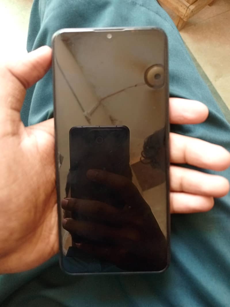 HMD Aura 2 1