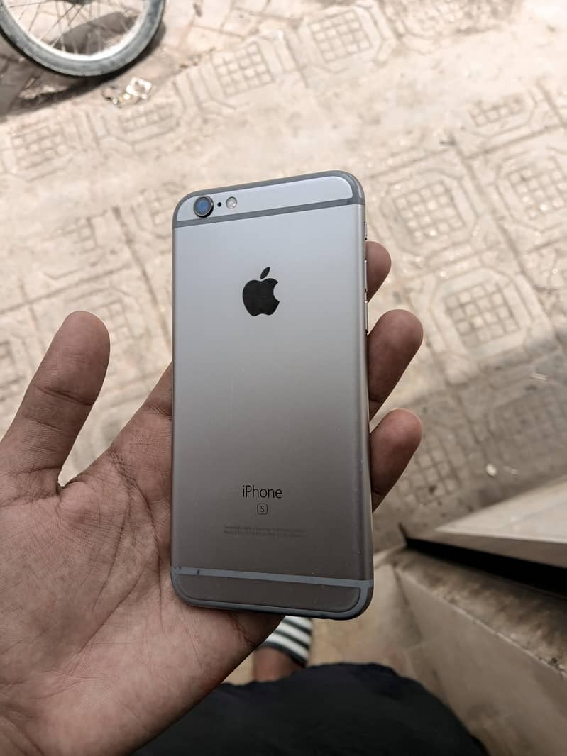 Apple iPhone 6S 1