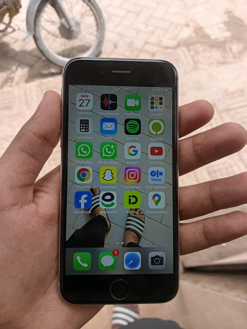Apple iPhone 6S 4