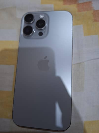 Apple iPhone 16 Pro Max