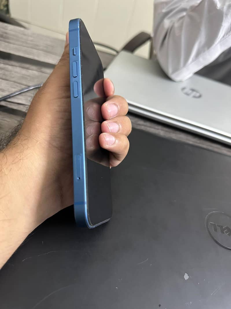 Apple iPhone 13 2