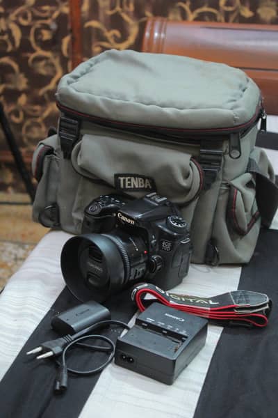 Canon 70D DSLR Camera with YN 50mm Lens