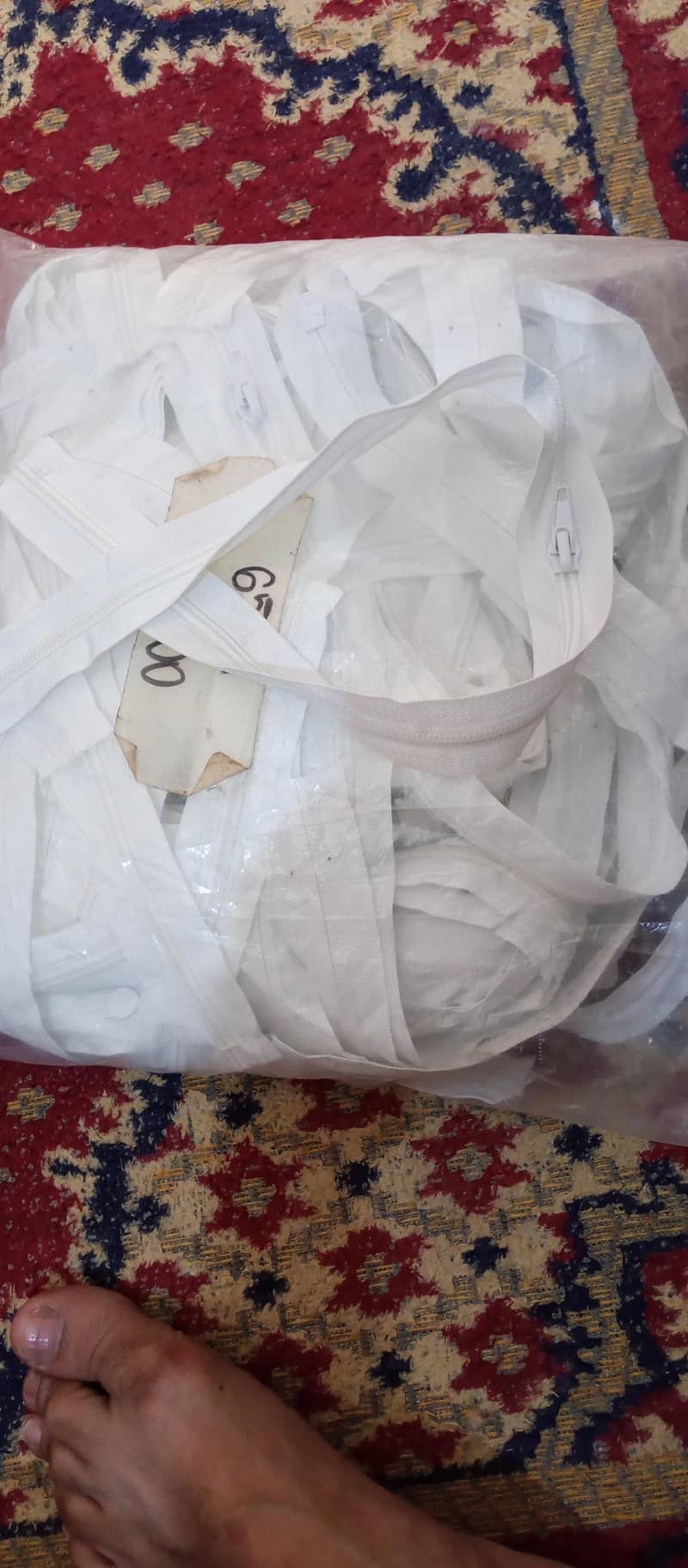 zips white colour 3