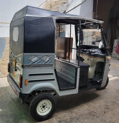 2024 Model Rickshaw | 9,000 KM Driven | First Owner | LPG Installed
