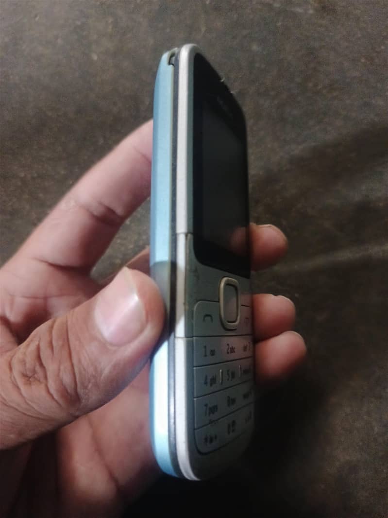Nokia C1-01 1
