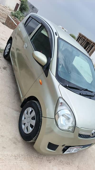 Daihatsu Mira 2011
