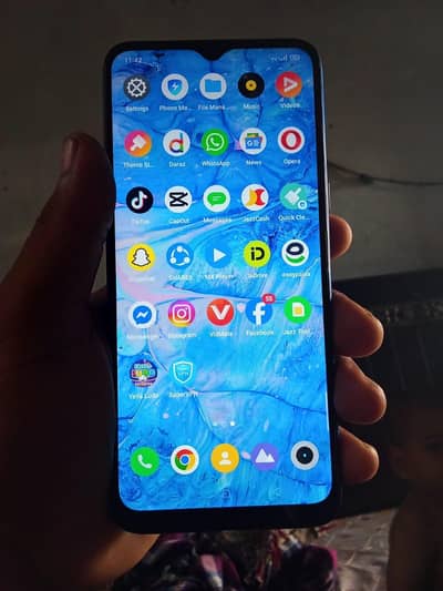 Realme 5 4GB rom 64 GB memory