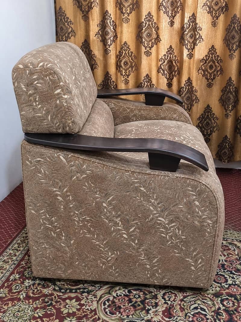 Great Quality Sofa 0