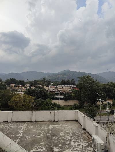 9-BED FULLY FURNISHED HOUSE FOR RENT F-6 ISLAMABAD | CHINESE & CORPORATE COMPANIES  F-6 | Near Marriott Hotel | Margalla Road | Central Islamabad Margalla Hills View | Green Lawn | Ready to Move In  Ideal for company guests, employees & executives.