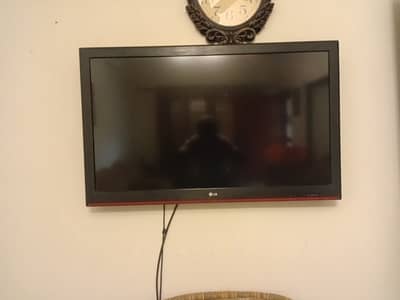 Lg 42 inches lcd