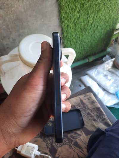Apple iPhone 15 Pro factory unlocked