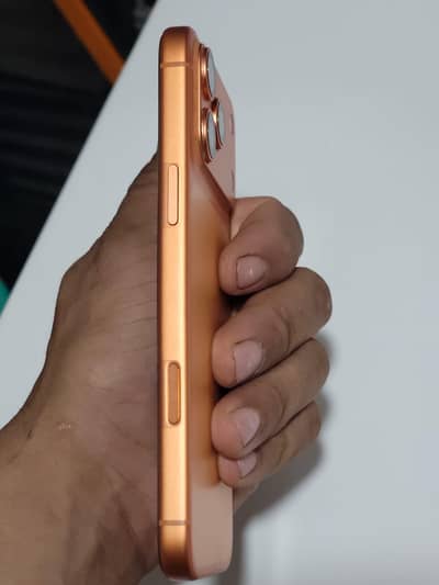 Apple iPhone 17 Pro Max with box  256gb battery health 100 cycle 41