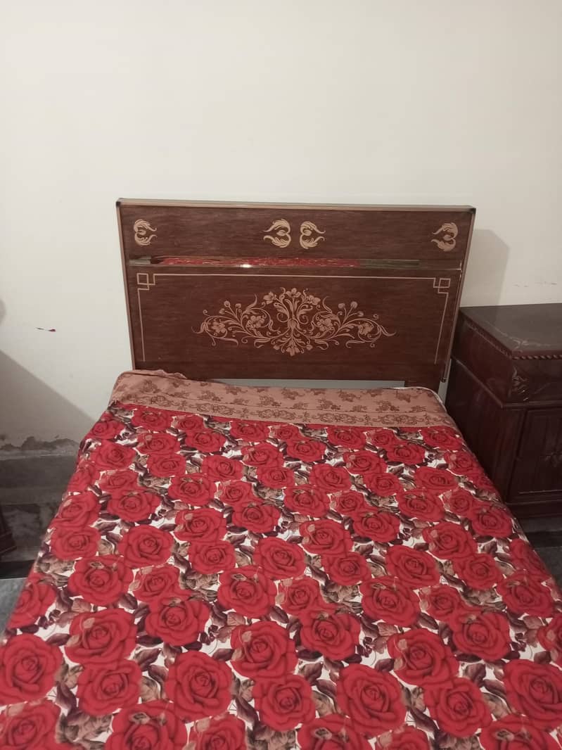 Single bed, Side table & Dressing Table - Excellent Condition. 1