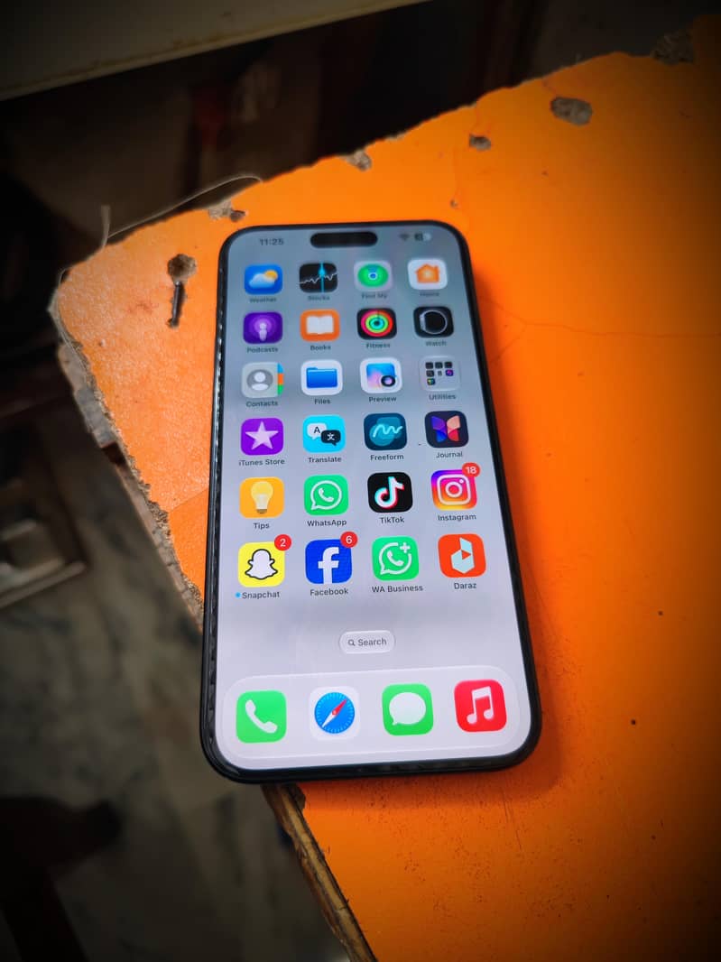 Apple iPhone 15 Pro Max 0