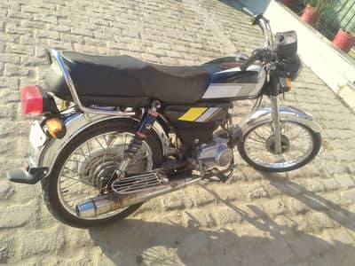 bike fir sale in good condition urgent sale 03114655581 WhatsApp