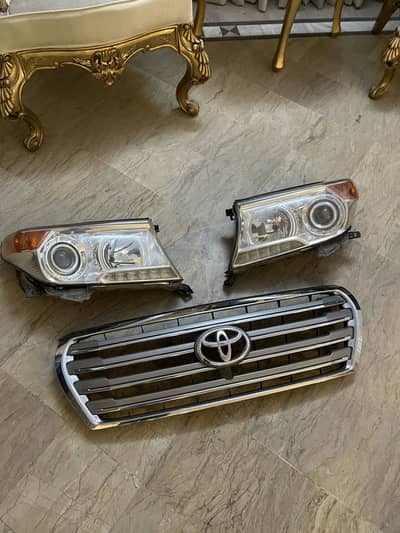 Toyota Land Cruiser 200 Headlights