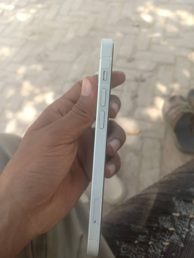 IPhone 12 pta 4