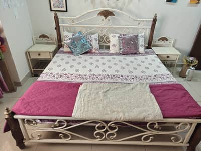 Bed with side table matress and dressing table for sale