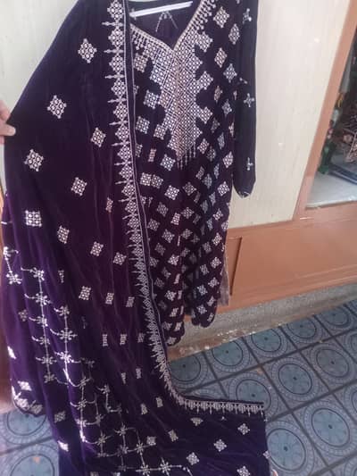 Market rate 1 suit 10k but here 2 suit in10 k brand new amazing clr