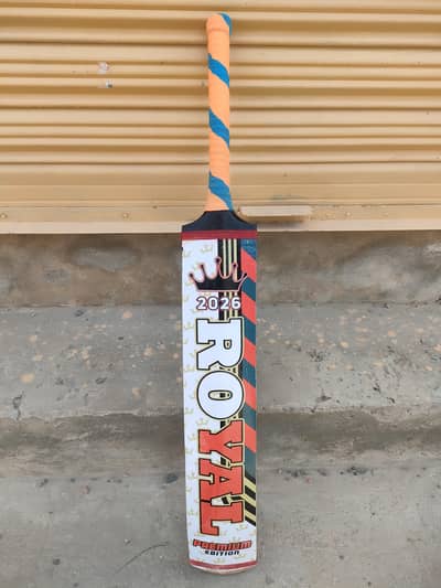 Tennis Cricket bat with 10/10 condition