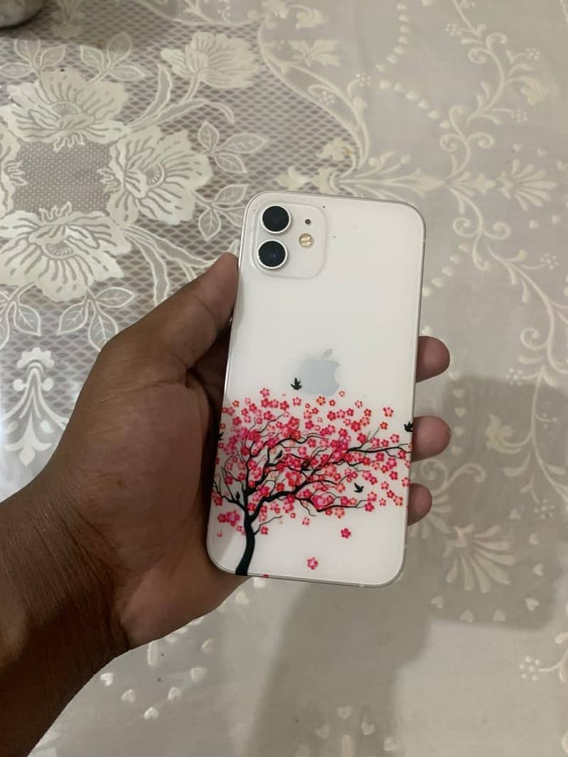 Apple iPhone 12 7